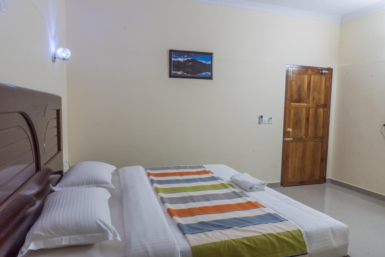 Clirind Resort Athirappilly Exterior foto