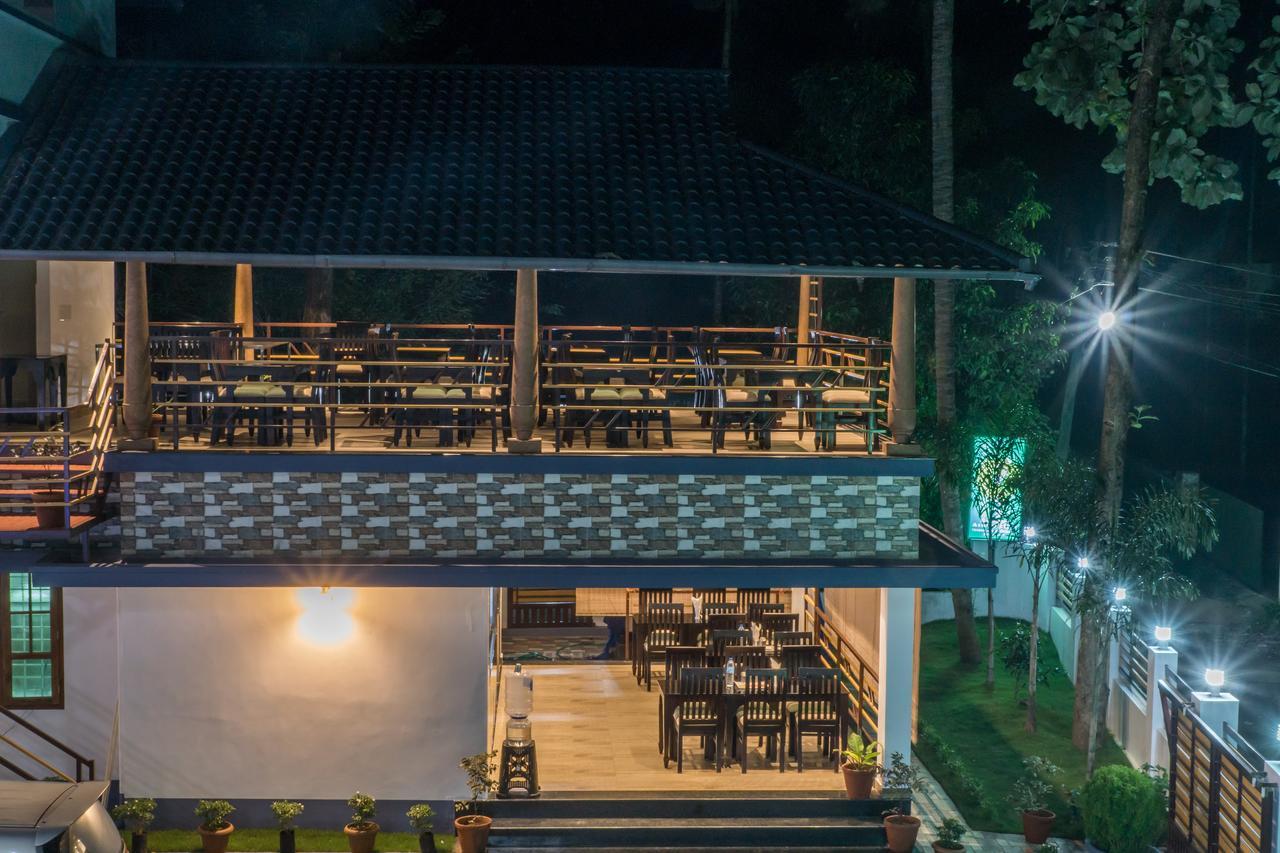 Clirind Resort Athirappilly Exterior foto