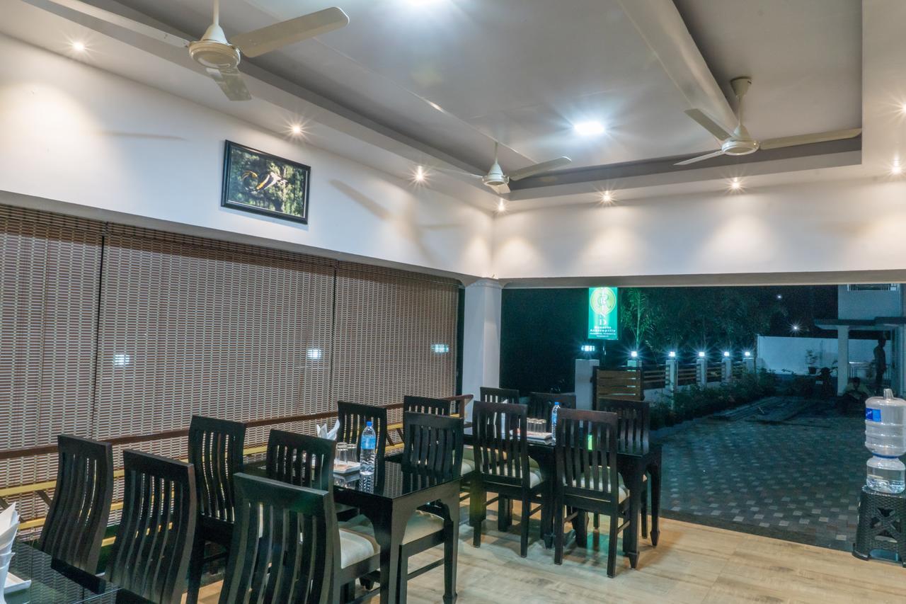 Clirind Resort Athirappilly Exterior foto